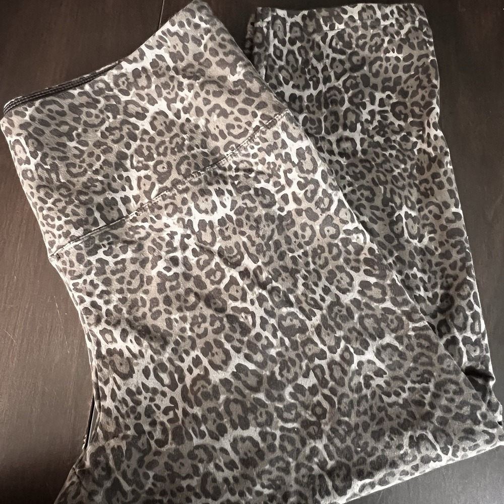 Casablanca Leopard Print Capri‎ Leggings Marrakech Clothing Co. Women's Large